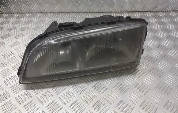 Volvo V70 Headlight/headlamp 9169362