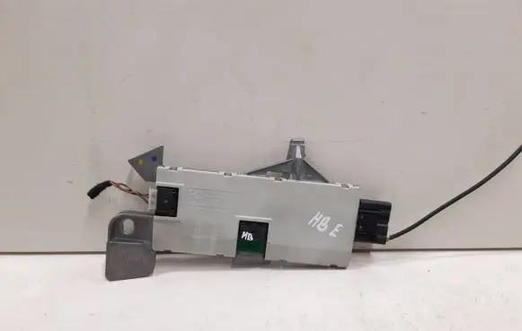 Mercedes-Benz E W211 Antenna control unit A2118200189 4019ADCS211
