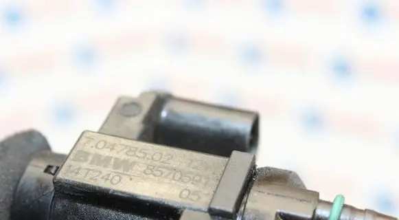BMW 5 F10 F11 Vacuum valve 8570591 70478502