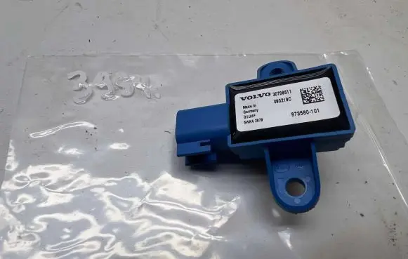Volvo XC60 Airbag deployment crash/impact sensor 30798511 090219C 973580101