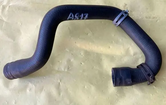 Mercedes-Benz C W203 Engine coolant pipe/hose A2038323894