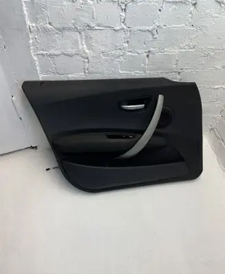 BMW 1 E81 E87 Front door card panel trim 712266106 714607503 713622803