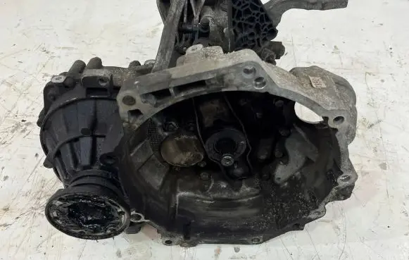 Volkswagen PASSAT B8 Manual 5 speed gearbox PHG