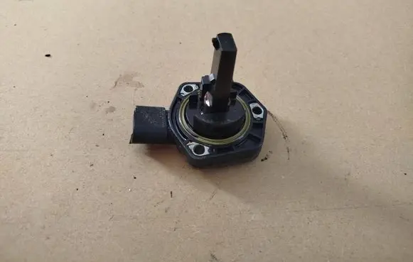 Volkswagen Golf V Oil level sensor 6PR00807903 1J0907660C
