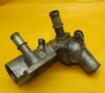 Opel Vectra C Thermostat/thermostat housing 24415973 90537605