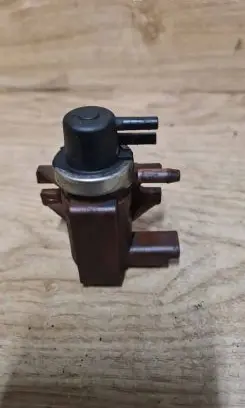 Ford Focus Turbo solenoid valve 70096803