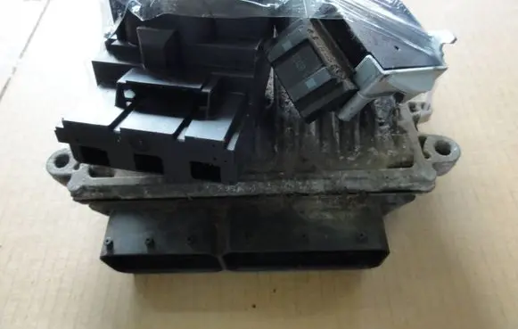 Mercedes-Benz Sprinter W906 Engine ECU kit and lock set A6429008500