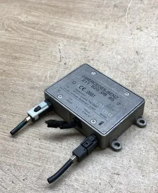 Mercedes-Benz E W211 Bluetooth antenna 2118200885