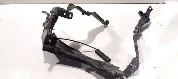 Mercedes-Benz C W204 Headlight/headlamp mounting bracket 204626044