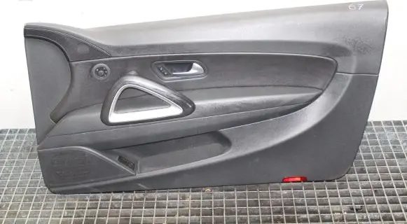 Volkswagen Scirocco Front door card panel trim