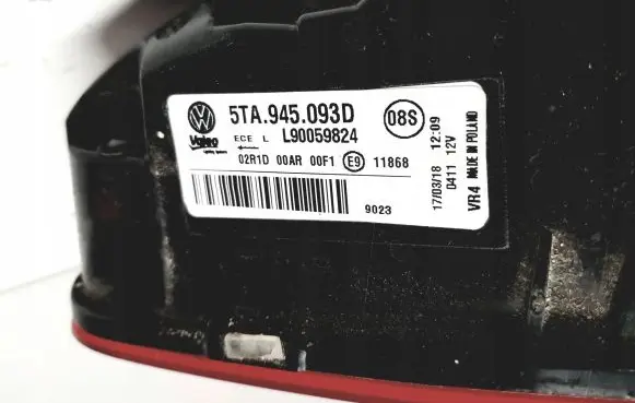 Volkswagen Touran III Tailgate rear/tail lights 5TA945093D