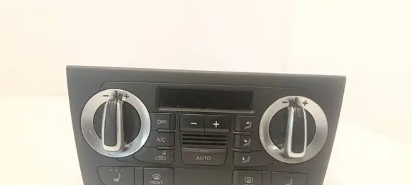 Audi Q3 8U Climate control unit 8U0820043E