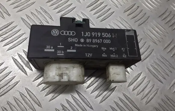 Skoda Fabia Mk2 (5J) Coolant fan relay 1J0919506