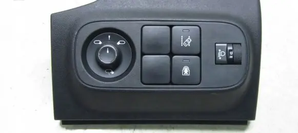 Citroen C3 Wing mirror switch
