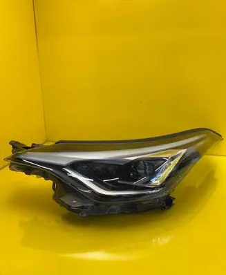 Toyota C-HR I Headlight/headlamp 81150-F4280-00
