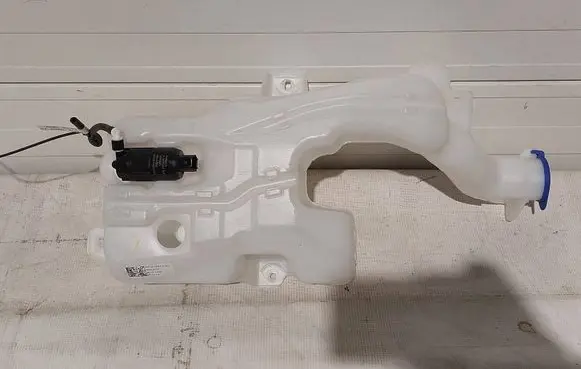Ford Mustang VII Windshield washer fluid reservoir/tank PR3B17B613AC PR3Z17618A