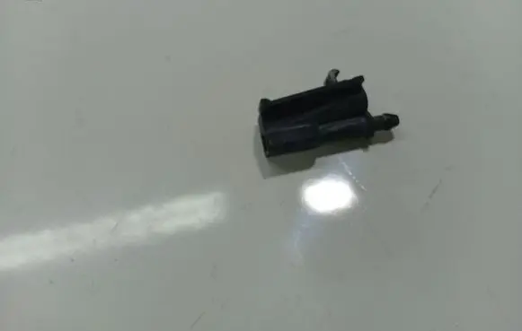Ford C-MAX II Windshield washer spray nozzle F1CB17666A
