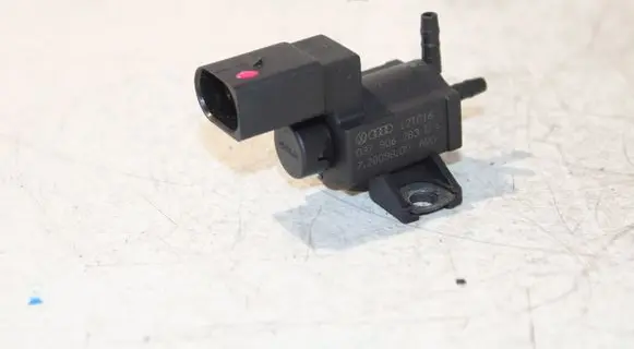Audi Q7 4L Turbo solenoid valve 037906283D 72809800