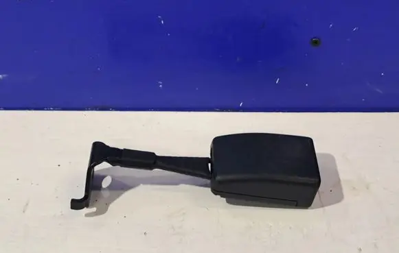 Maserati Ghibli Rear seatbelt buckle 670019029