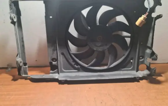Audi A2 Electric radiator cooling fan 8Z0121207B