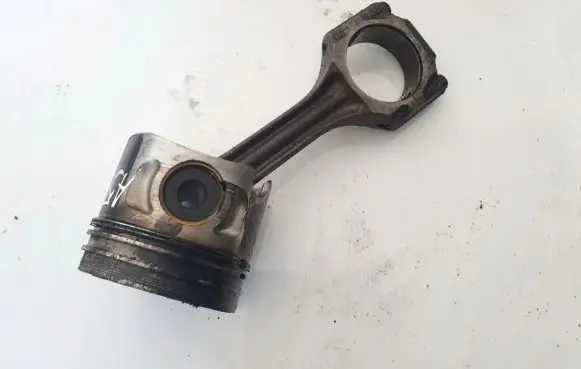 Skoda Octavia Mk1 (1U) Piston with connecting rod 028he
