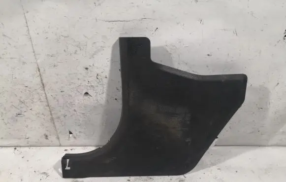 Mercedes-Benz C W204 Foot area side trim A2046881306