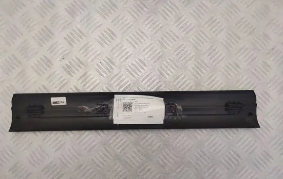 Front sill trim cover