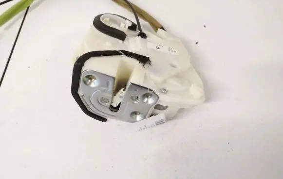 Mazda 6 Front door lock gje8