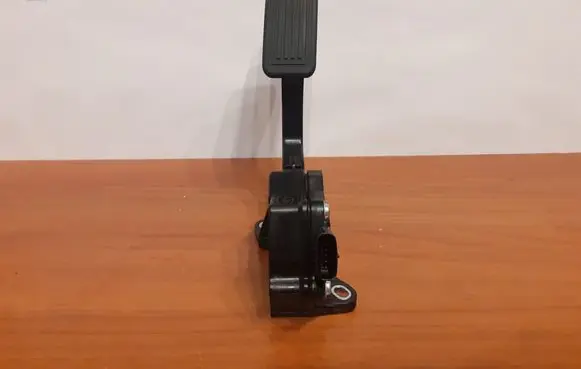 Lexus CT 200H Accelerator throttle pedal 2785 7811076090