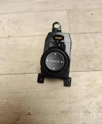Hyundai i20 (PB PBT) Wing mirror switch 202008161