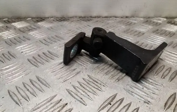 Audi A5 Sportback 8TA Rear door lower hinge 8T8833402