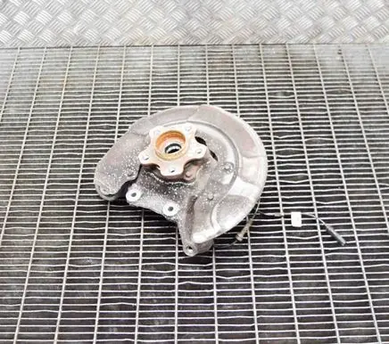 BMW 5 G30 G31 Rear wheel hub 6866338