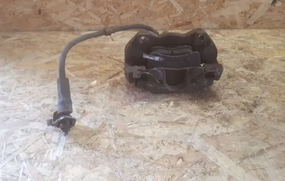 Opel Zafira A Front brake caliper