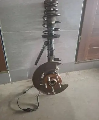 Opel Insignia A Front shock absorber/damper 13475853
