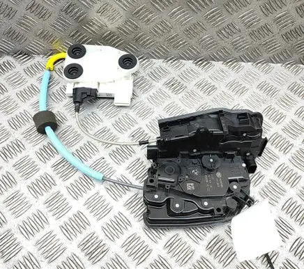 BMW X6 G06 Rear door lock 7477704 7474646