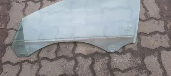 Volvo V50 Front door window glass four-door
