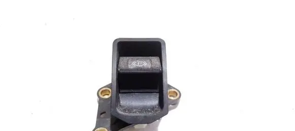 Toyota Avensis T270 Hand parking brake switch 8439005020 84390-05020