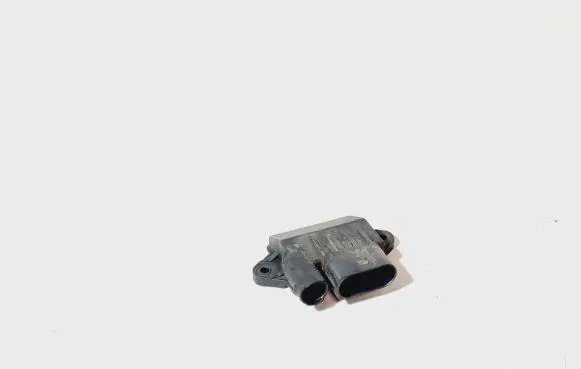 Mercedes-Benz E W211 Glow plug pre-heat relay A6429002800 0522140210 12270016241