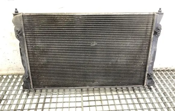 Audi A4 S4 B6 8E 8H Coolant radiator 8E0121251A