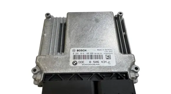 BMW 3 E90 E91 Engine control unit/module 0281016106 8506434 030303646
