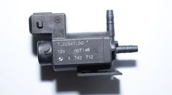 BMW 5 E39 Turbo solenoid valve 1742712