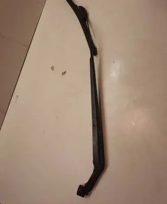 Toyota Corolla Verso E121 Front wiper blade arm