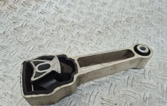 Volvo V60 Engine mount bracket 31430441