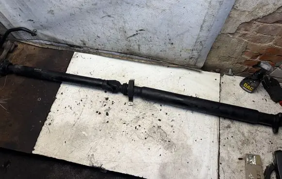 BMW 5 E60 E61 Drive shaft (set) 7573587