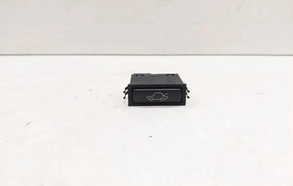 BMW 3 E46 Tailgate opening switch 61318365579 8365579 459700