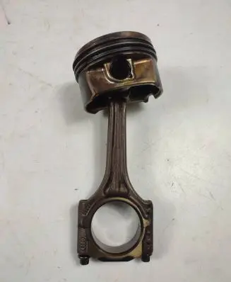 Volkswagen Golf V Piston with connecting rod 06DD