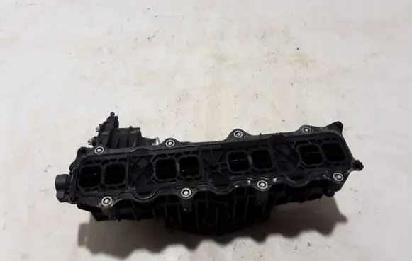Mercedes-Benz GLA W156 Intake manifold A6510905737