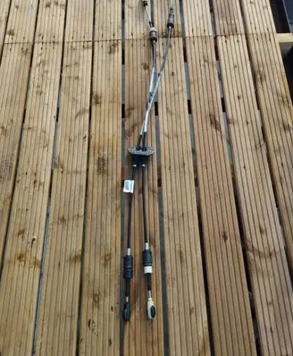 Volvo V40 Gear shift cable linkage 31325593