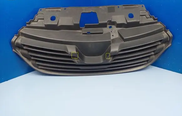 Renault Trafic III (X82) Front bumper upper radiator grill 623108673R