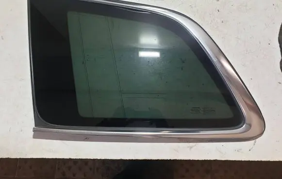 Volvo XC90 Rear side window 31402723 43R002092
